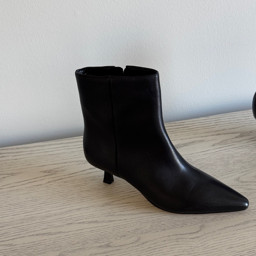 Marc Fisher Sleek Black Leather Heeled Boots - Picture 3 of 7